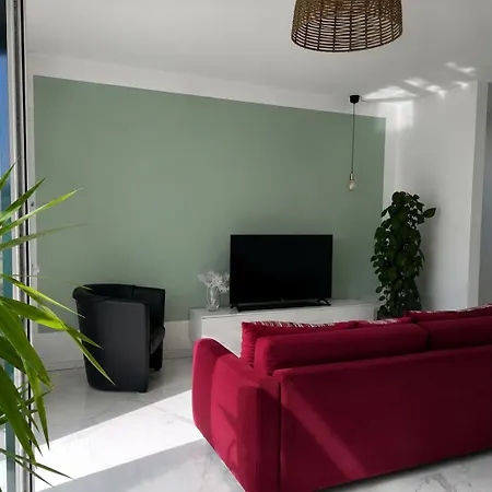 Gemütliche Mit Terrasse Im Grünen